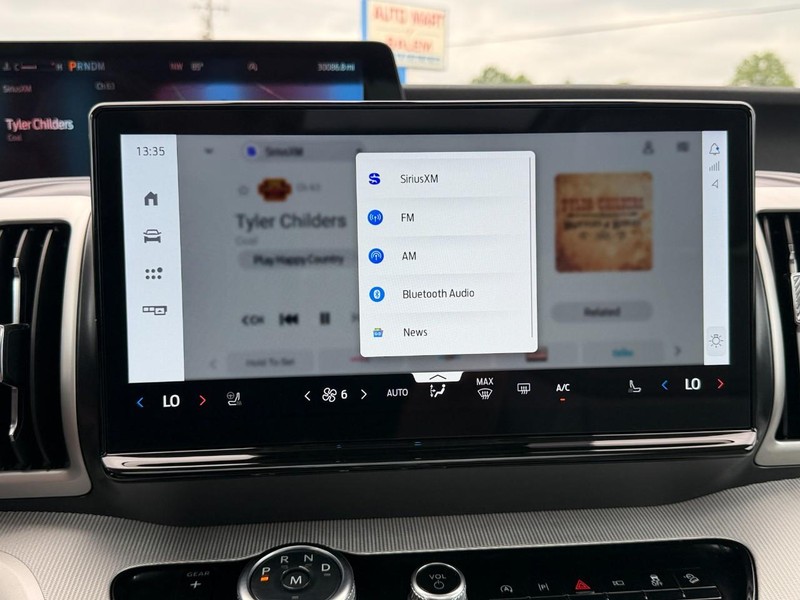 Ford Expedition Vehicle Full-screen Gallery Image 43