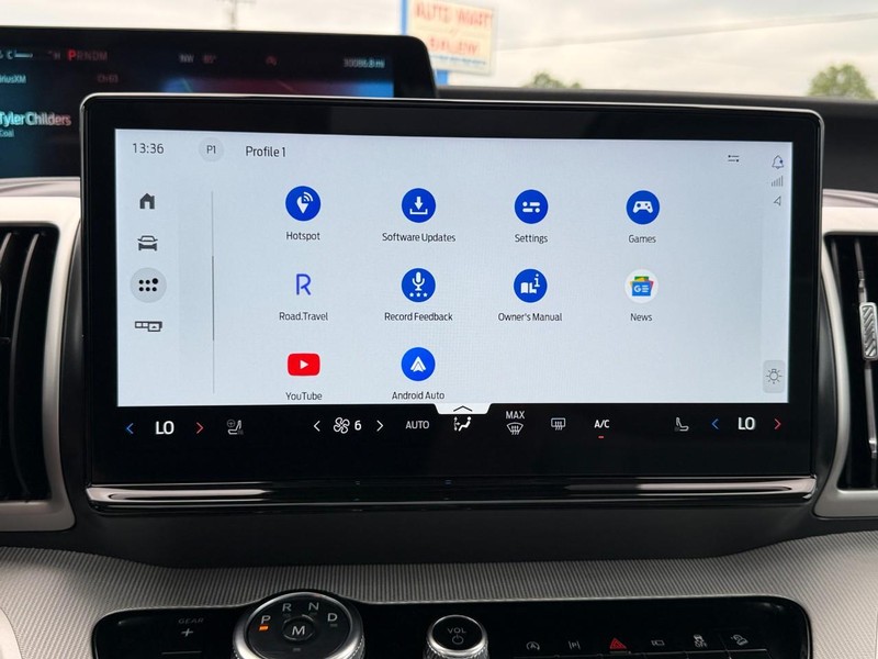Ford Expedition Vehicle Full-screen Gallery Image 47