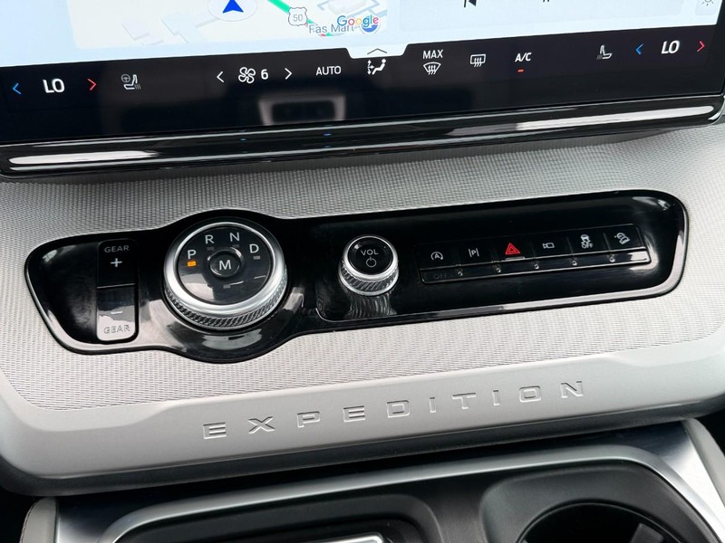 Ford Expedition Vehicle Full-screen Gallery Image 50