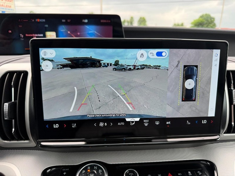 Ford Expedition Vehicle Full-screen Gallery Image 52