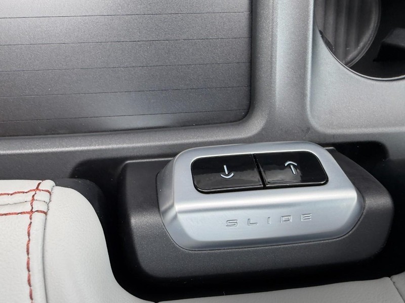 Ford Expedition Vehicle Full-screen Gallery Image 55