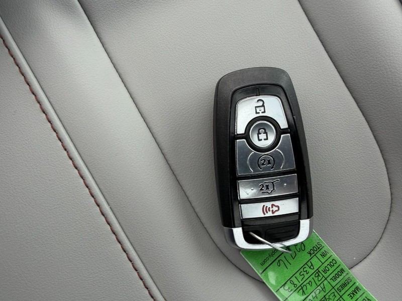 Ford Expedition Vehicle Full-screen Gallery Image 57