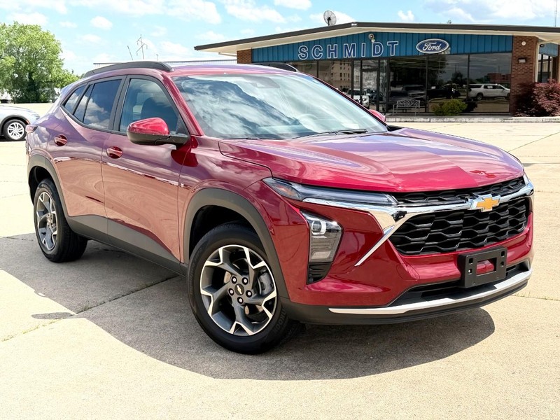 Chevrolet Trax Vehicle Full-screen Gallery Image 02