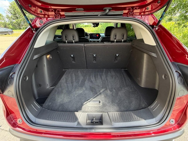 Chevrolet Trax Vehicle Full-screen Gallery Image 12