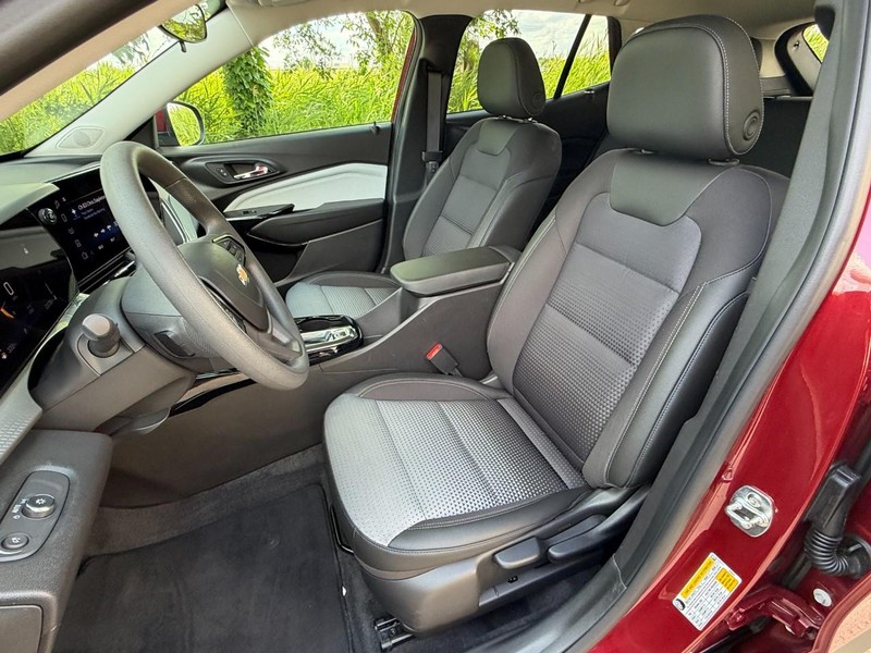 Chevrolet Trax Vehicle Full-screen Gallery Image 18