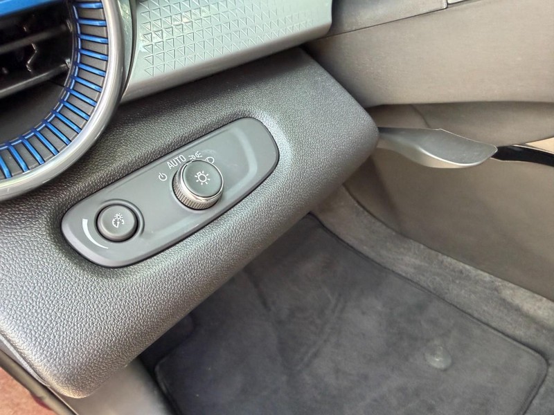 Chevrolet Trax Vehicle Full-screen Gallery Image 19