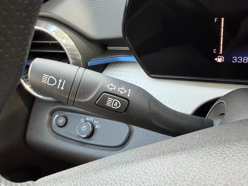 Chevrolet Trax Vehicle Full-screen Gallery Image 27