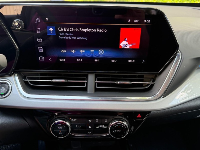 Chevrolet Trax Vehicle Full-screen Gallery Image 30