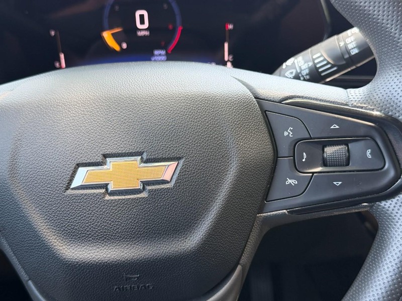 Chevrolet Trax Vehicle Full-screen Gallery Image 25