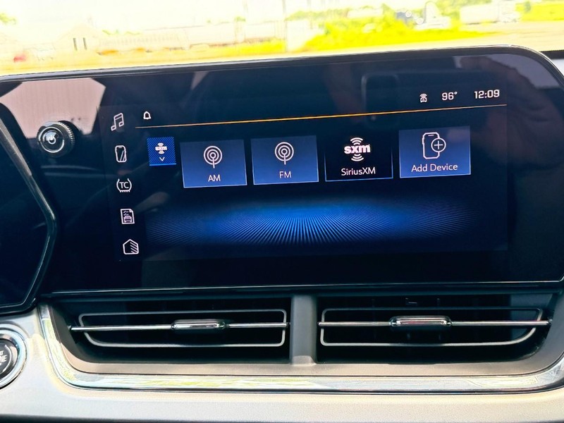 Chevrolet Trax Vehicle Full-screen Gallery Image 33