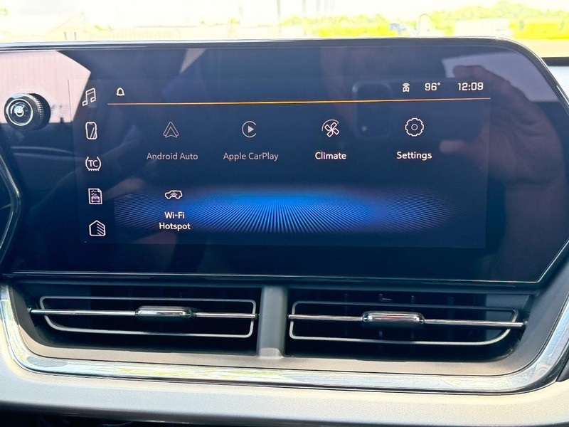 Chevrolet Trax Vehicle Full-screen Gallery Image 34