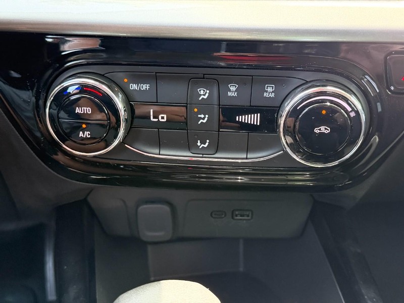 Chevrolet Trax Vehicle Full-screen Gallery Image 42