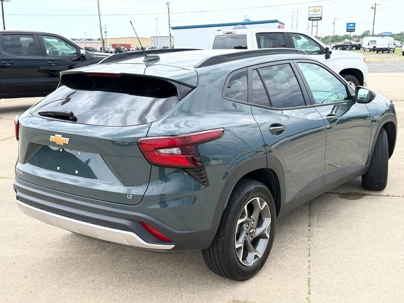 Chevrolet Trax Vehicle Full-screen Gallery Image 04