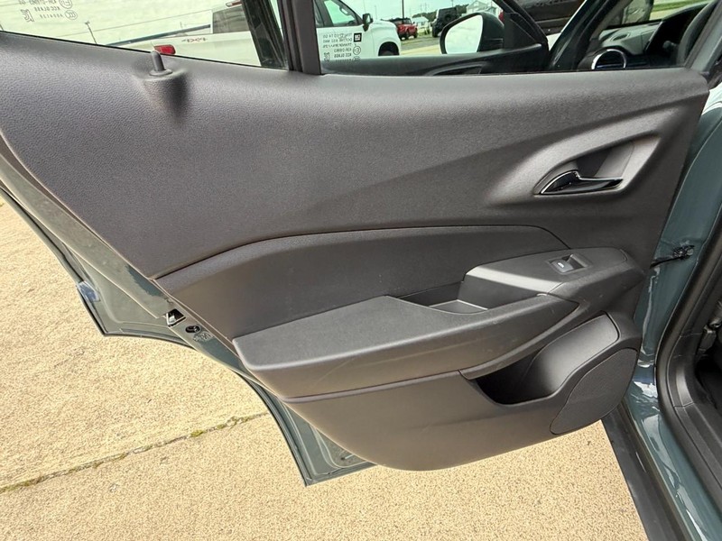Chevrolet Trax Vehicle Full-screen Gallery Image 17