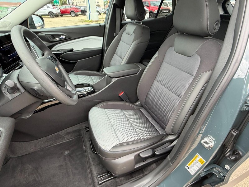 Chevrolet Trax Vehicle Full-screen Gallery Image 18