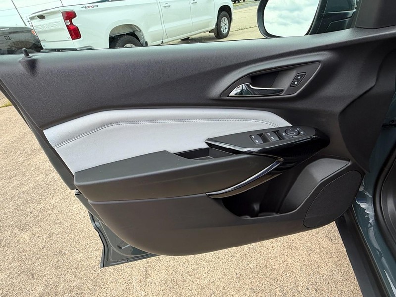 Chevrolet Trax Vehicle Full-screen Gallery Image 22