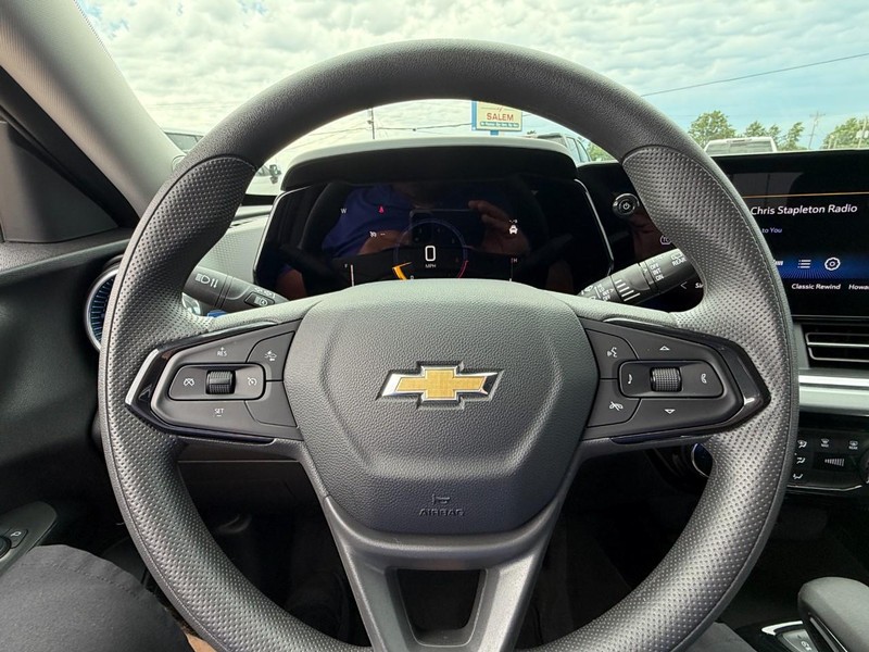 Chevrolet Trax Vehicle Full-screen Gallery Image 23