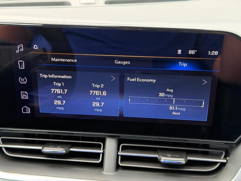 Chevrolet Trax Vehicle Full-screen Gallery Image 36