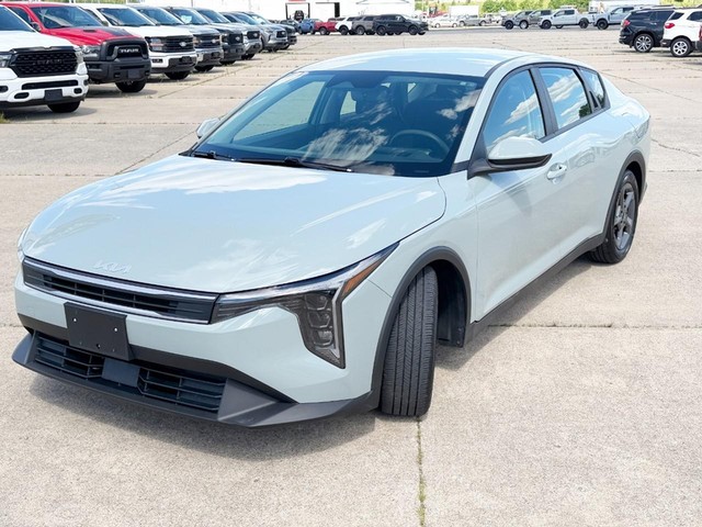 2025 Kia K4 LXS - Photo 7