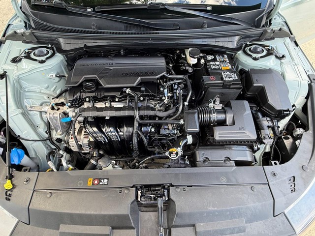 2025 Kia K4 LXS - Photo 11