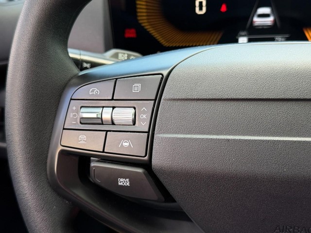 2025 Kia K4 LXS - Photo 24
