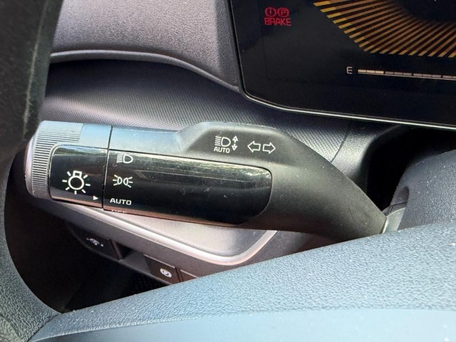 2025 Kia K4 LXS - Photo 27
