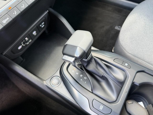 2025 Kia K4 LXS - Photo 37