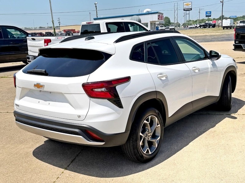 Chevrolet Trax Vehicle Full-screen Gallery Image 04