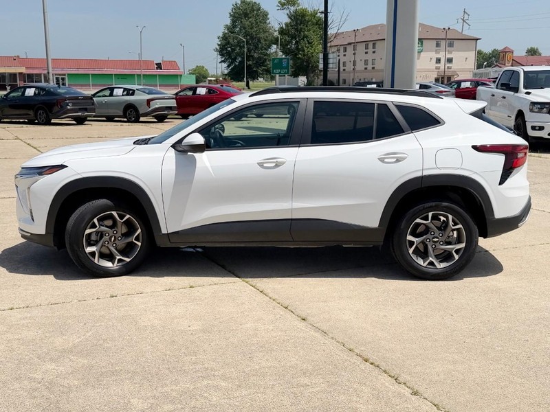 Chevrolet Trax Vehicle Full-screen Gallery Image 06