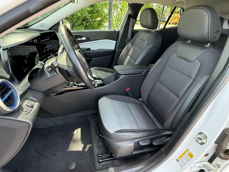 Chevrolet Trax Vehicle Full-screen Gallery Image 18