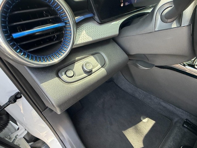 Chevrolet Trax Vehicle Full-screen Gallery Image 19