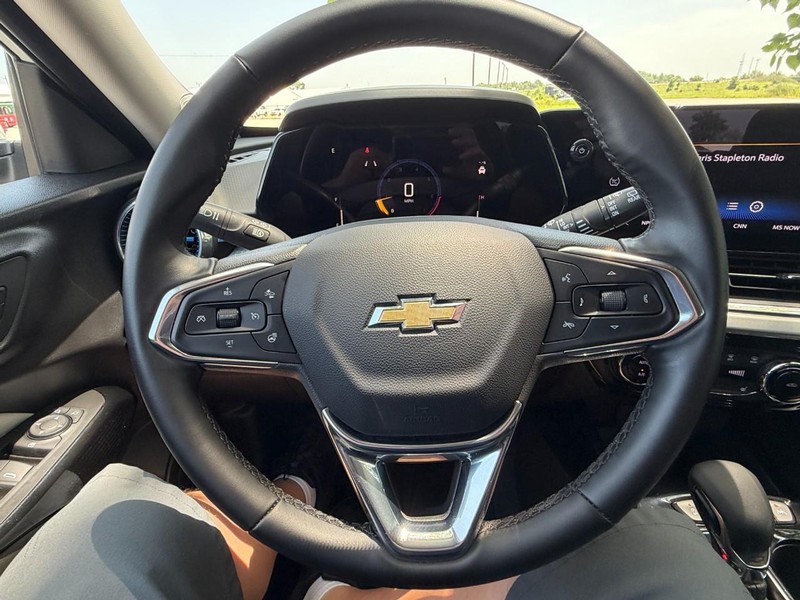 Chevrolet Trax Vehicle Full-screen Gallery Image 23