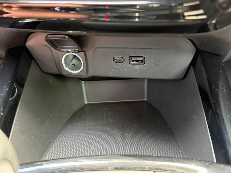 Chevrolet Trax Vehicle Full-screen Gallery Image 41