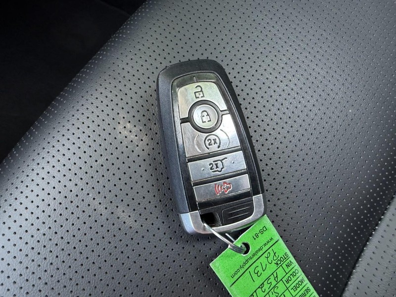 Ford Escape Vehicle Full-screen Gallery Image 53