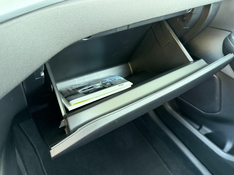 Ford Escape Vehicle Full-screen Gallery Image 54