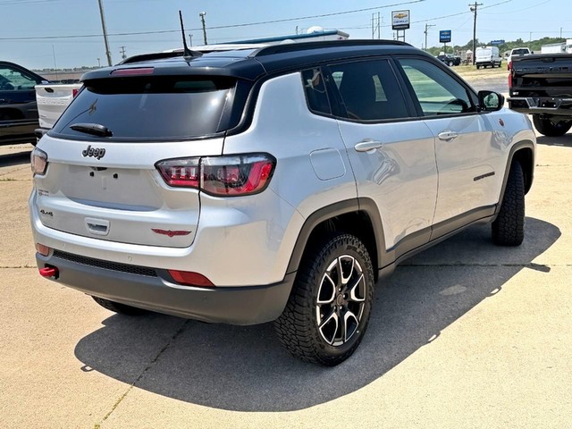 2025 Jeep Compass Trailhawk - Photo 4