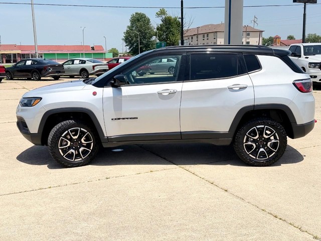 2025 Jeep Compass Trailhawk - Photo 6