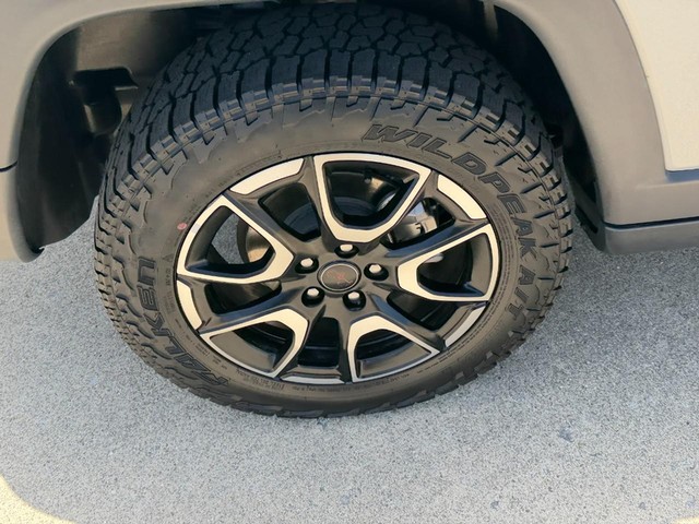 2025 Jeep Compass Trailhawk - Photo 10