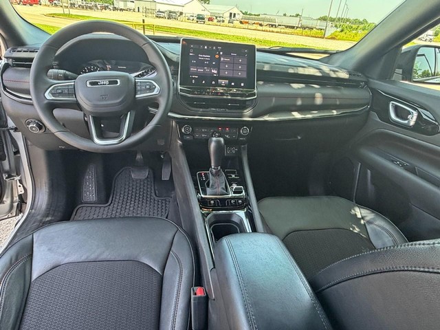 2025 Jeep Compass Trailhawk - Photo 18