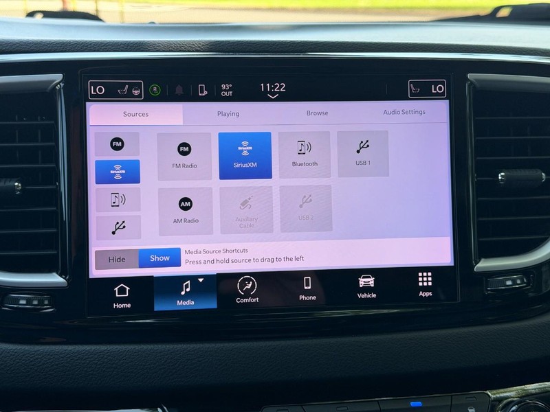 Chrysler Pacifica Vehicle Full-screen Gallery Image 41