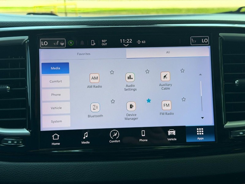 Chrysler Pacifica Vehicle Full-screen Gallery Image 44