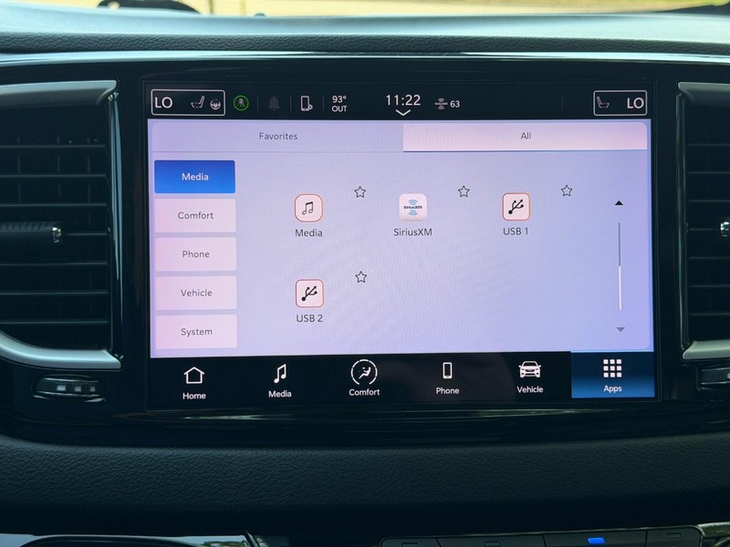 Chrysler Pacifica Vehicle Full-screen Gallery Image 45