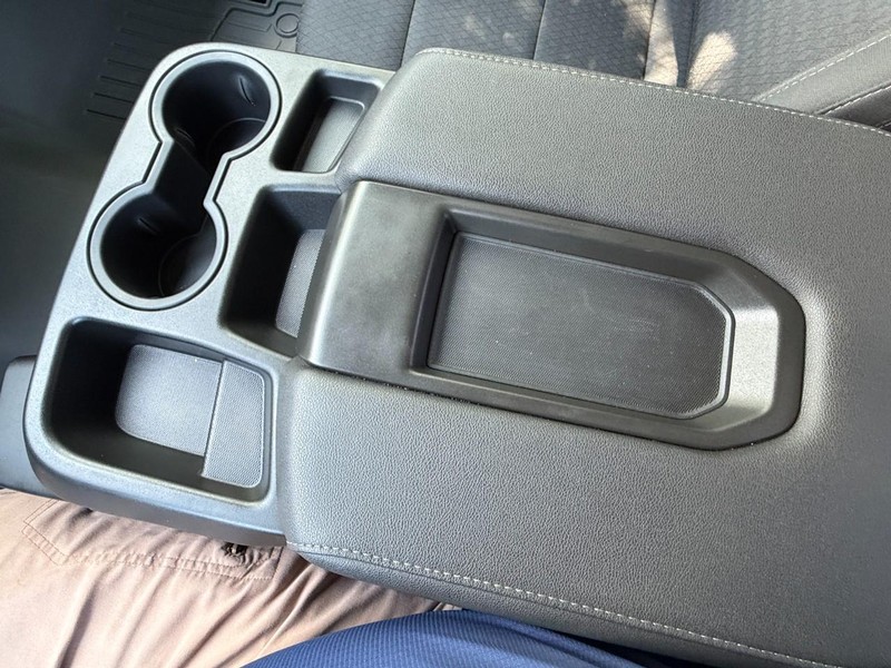 Chevrolet Silverado 1500 Vehicle Full-screen Gallery Image 42