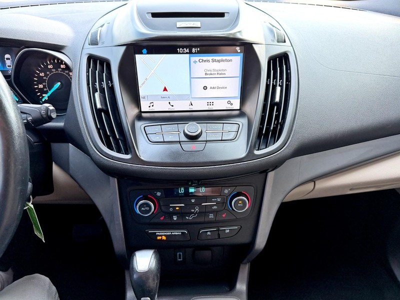 Ford Escape Vehicle Full-screen Gallery Image 31