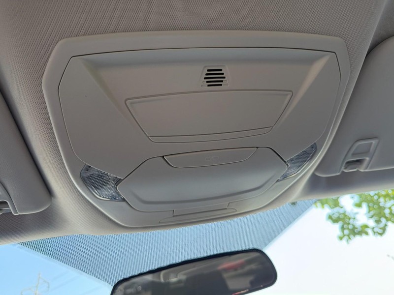 Ford Escape Vehicle Full-screen Gallery Image 44