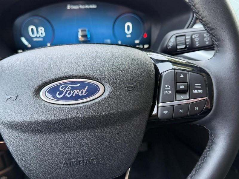 Ford Escape Vehicle Full-screen Gallery Image 27
