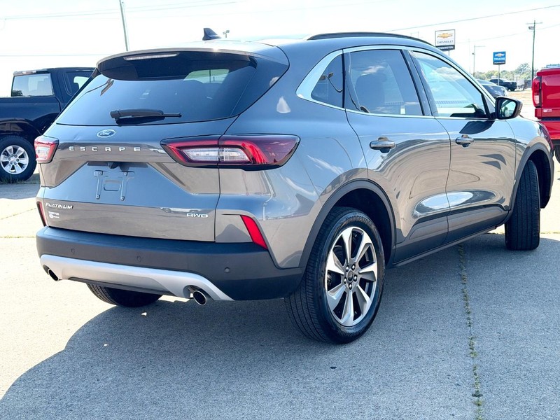 Ford Escape Vehicle Full-screen Gallery Image 04