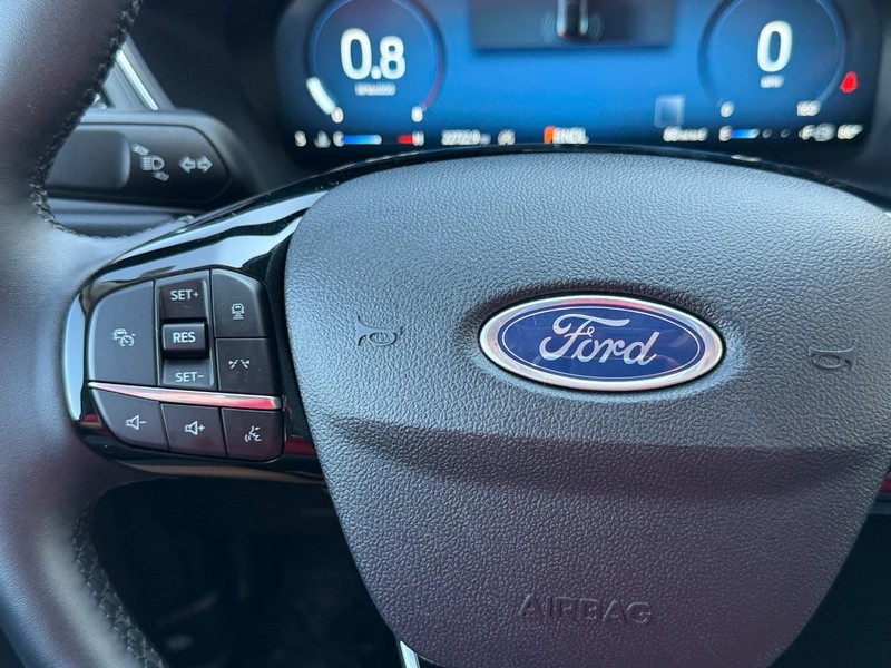 Ford Escape Vehicle Full-screen Gallery Image 26