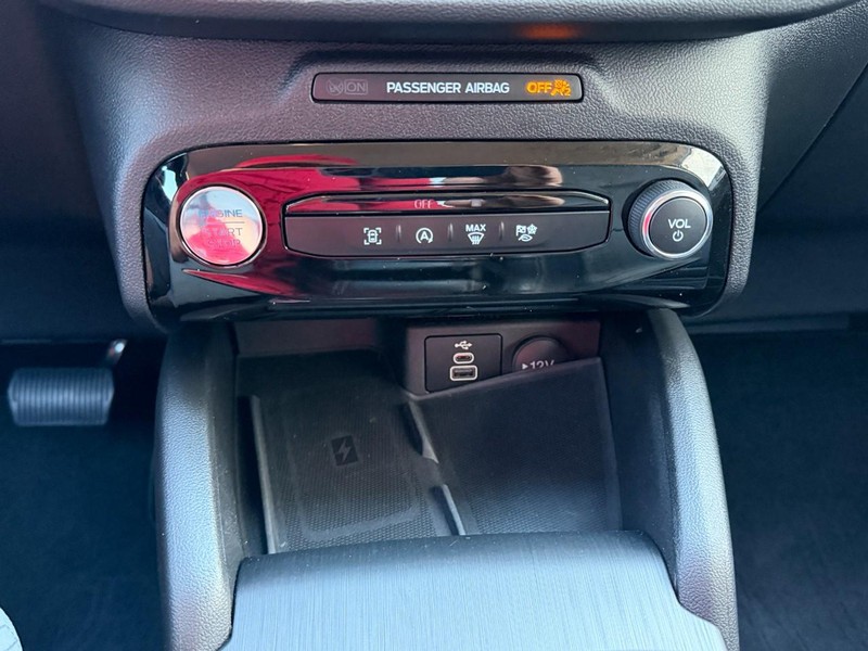 Ford Escape Vehicle Full-screen Gallery Image 44