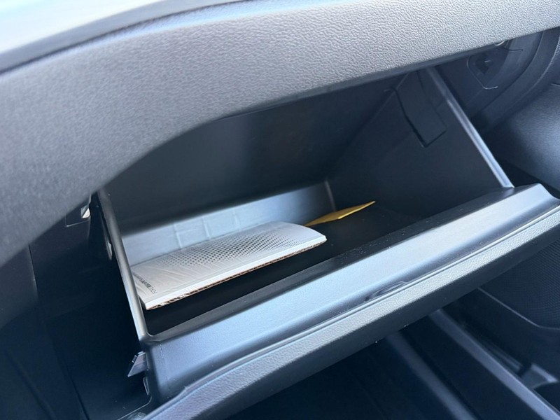 Ford Escape Vehicle Full-screen Gallery Image 48